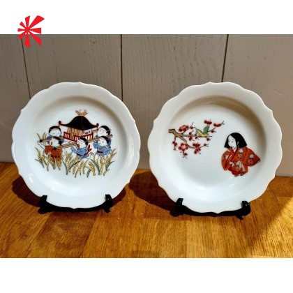 Japanese Ceramic Plates with Stand - Pair Japanese Ceramic Plates with Stand - Pair